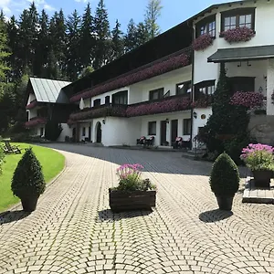 https://landhaus-preissinger.com-bavaria.com